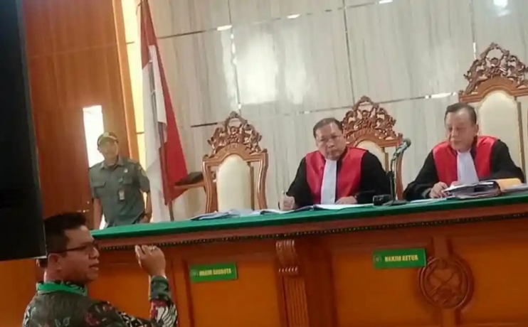 260930063516-bupat.jpg